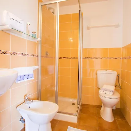 Apartment In Pinarellu Near Famous Beach, Cleaning Included * Vardiola